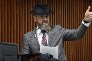 Deputado delegado Tito Barichello quer impedir a divulgação de jogos de azar ou cassinos on-line no Paraná por influenciadores digitais