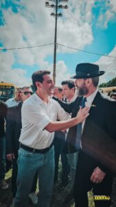 Delegado Xerifão participa da entrega de 113 novos ônibus escolares em Pinhais