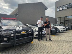 Deputado Delegado Tito Barichello entrega mais 5 viaturas para a Polícia Civil do município de Piraquara
