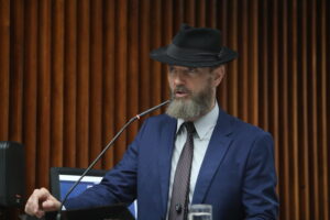 Deputado Delegado Tito Barichello alerta para crise de saúde mental entre policiais e propõe medidas concretas no Paraná