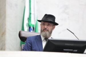 Amamentar é um direito, doar é um ato de amor: conheça o projeto do deputado Xerifão