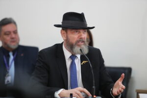 Deputado Tito Barichello aciona o Ministério Público e o Conselho de Ética contra Renato Freitas por protesto em supermercado Muffato