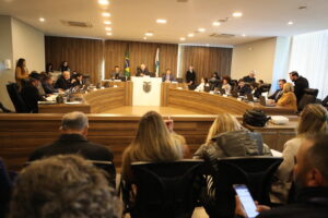 Projeto de Lei que fixa o efetivo da Polícia Militar do Paraná é aprovado na CCJ da Assembleia Legislativa