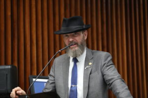 Deputado Delegado Xerifão e parlamentares cobram pedido de penalidade a Renato Freitas