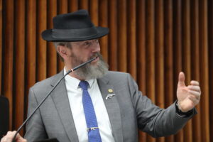 Deputado Delegado Barichello comemora conquista da redução do IPVA; Paraná terá a menor alíquota do Brasil a partir de 2026
