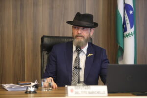 Deputado Delegado Tito Barichello apresenta projeto de lei que garante certidões em Braille para pessoas com deficiência visual no Paraná