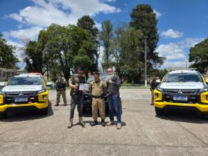 Deputado Delegado Xerifão entrega três viaturas ao 13º Batalhão da PMPR