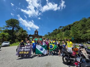 No quinto dia do Acorda Brasil Paraná, Delegado Xerifão cruza a Serra da Graciosa ao lado de motociclistas