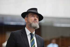 Deputado Delegado Barichello reforça na tribuna da Assembleia compromisso com a segurança das mulheres e homenageia policiais