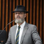 Deputado Delegado Xerifão solicita reforço policial urgente para o Sítio Cercado após denúncias de intimidação na Vila Xapinhal