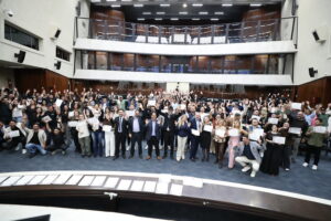 Deputado Delegado Tito Barichello homenageia profissionais da proteção veicular em sessão solene na Assembleia Legislativa do Paraná